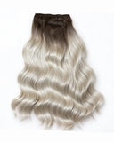 Extensiones Clip-In Dollhouse Blonde  – 4 Piezas, 22", 220 g (Fibra Resistente al Calor)