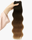 Coleta/Cortina de Fibra Dollhouse Chocolate Ondulada – 26” 200 g (Sintética, Heat-Friendly)