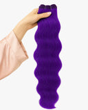 Coleta/Cortina de Fibra Dollhouse Violet Ondulada – 26” 200 g (Sintética, Heat-Friendly)